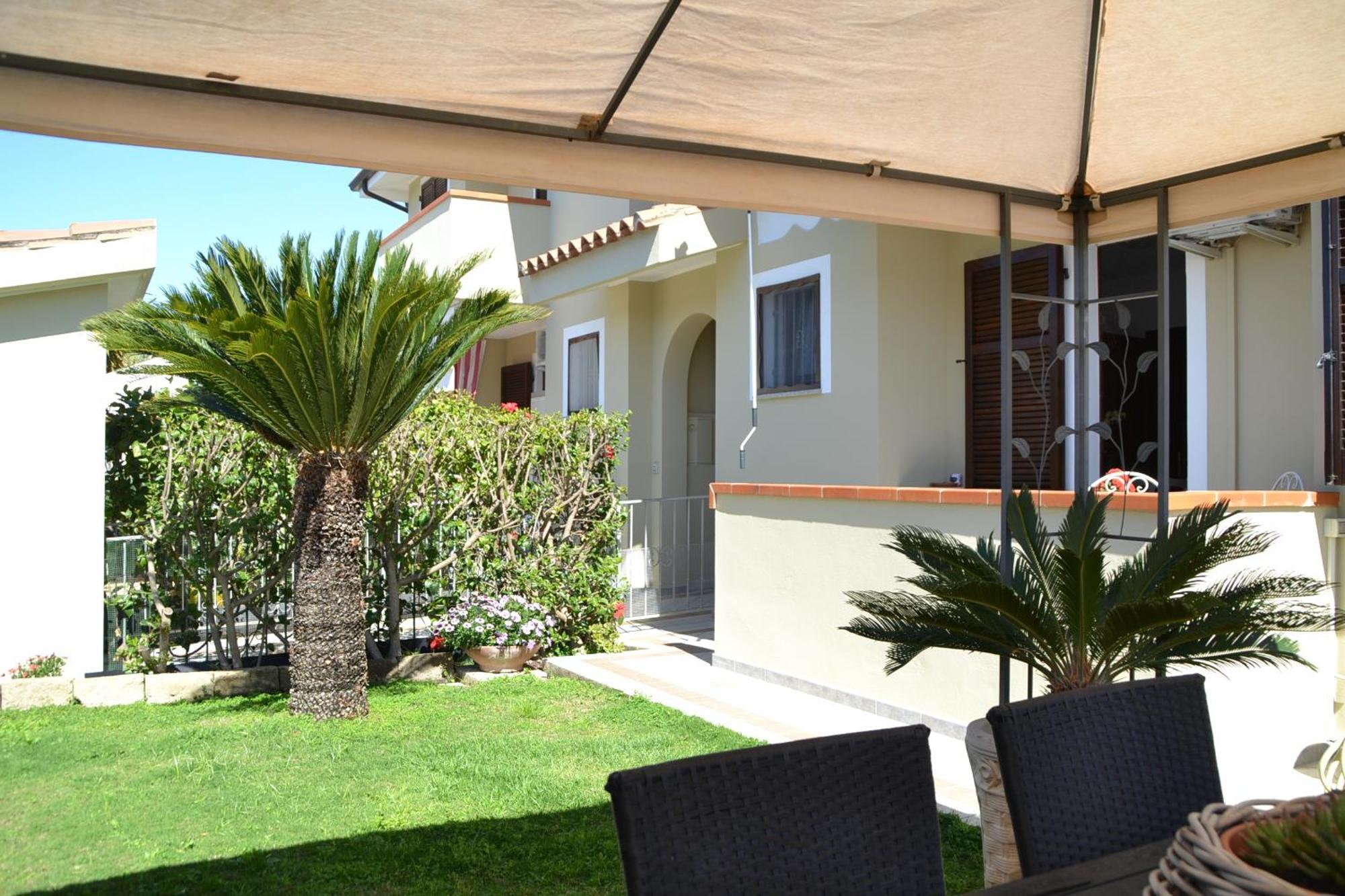 Apartamento Casa Delle Conchiglie Pula Exterior foto